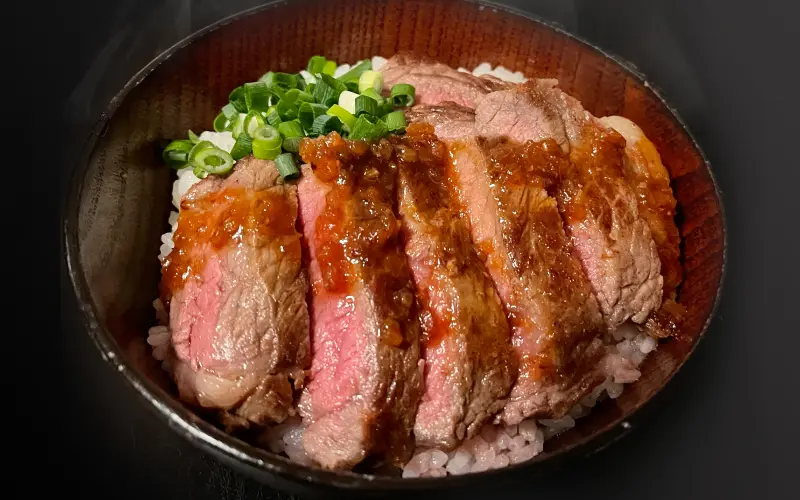 アンガス牛ビーフステーキライス